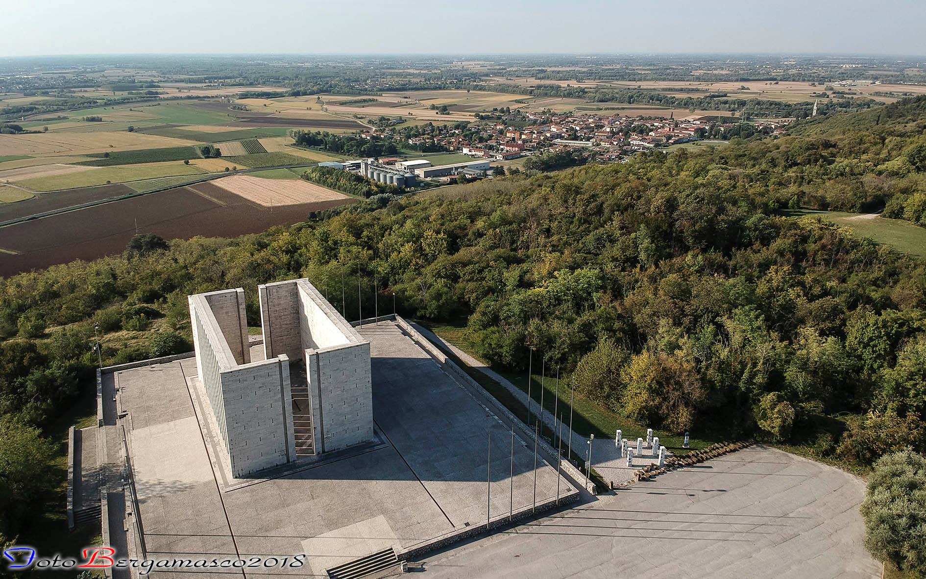 Immagine per Finanziata la torre panoramica sul colle di Medea, ira del Pd sul progetto